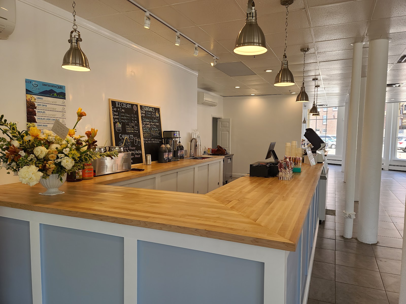 The Landing service counter